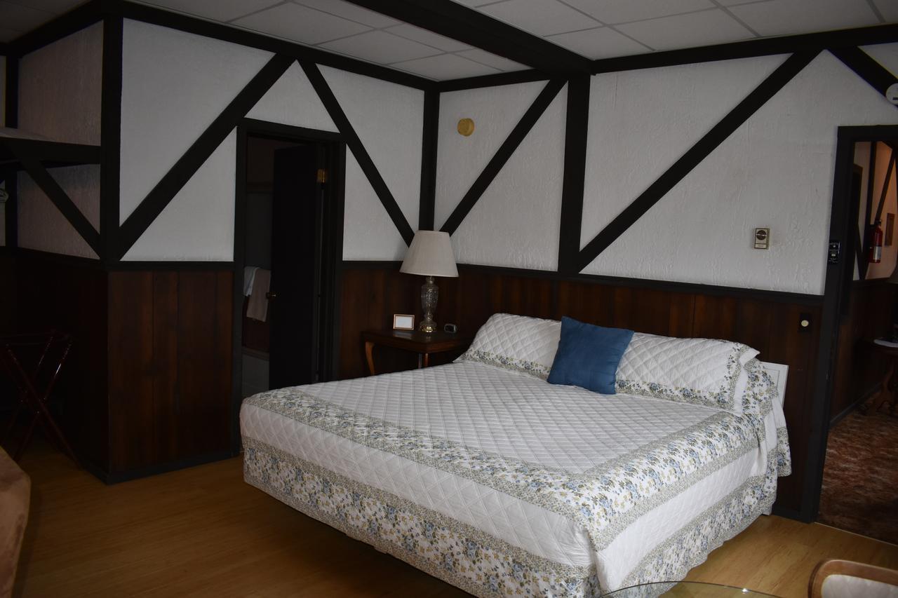 The Stone House Motel & Motor Lodge Ticonderoga Екстер'єр фото