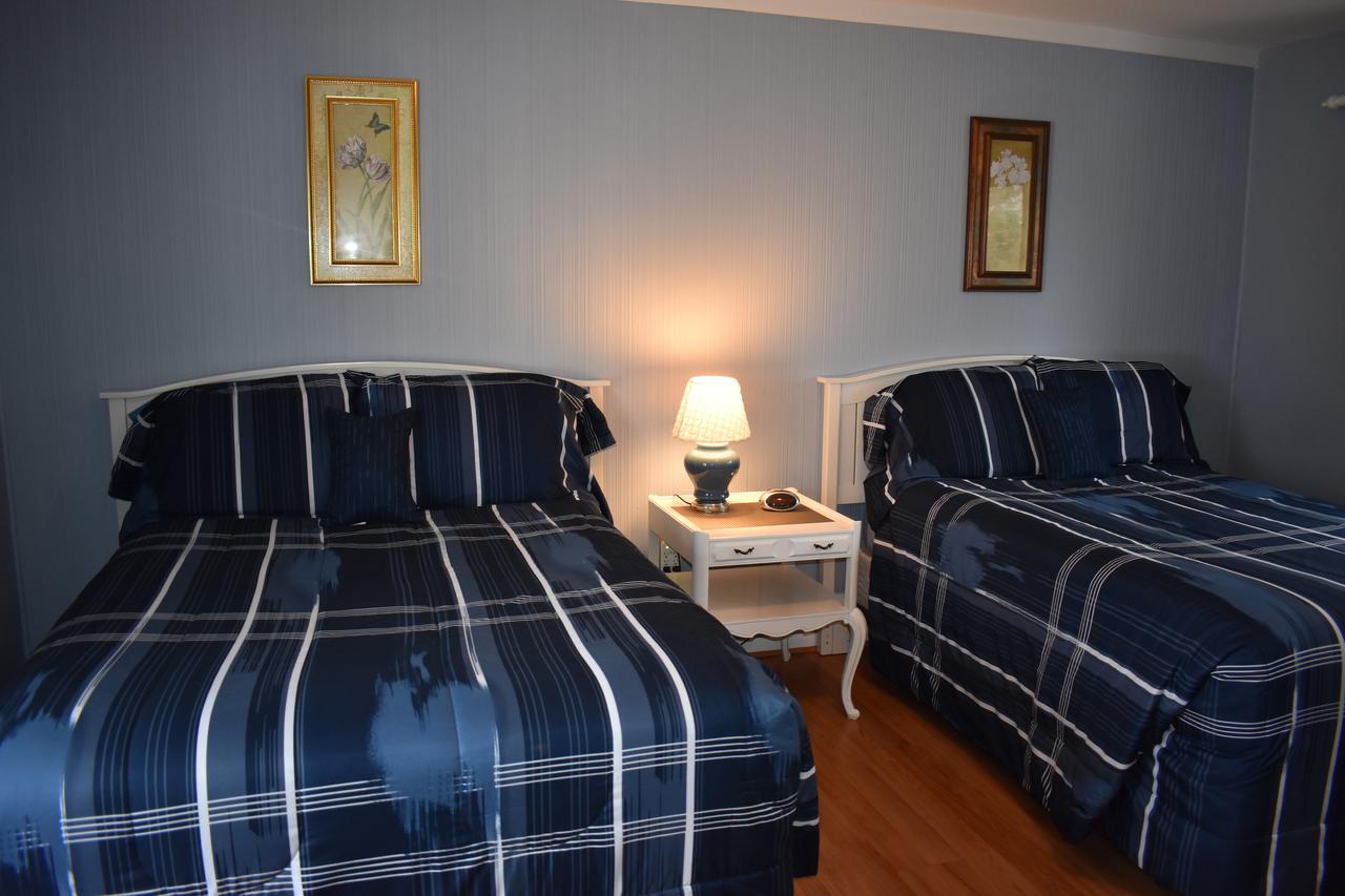 The Stone House Motel & Motor Lodge Ticonderoga Екстер'єр фото