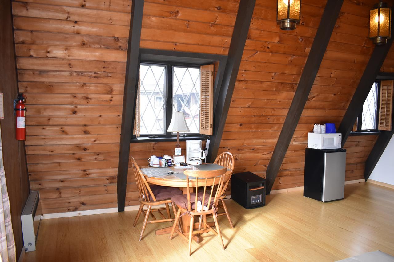 The Stone House Motel & Motor Lodge Ticonderoga Екстер'єр фото